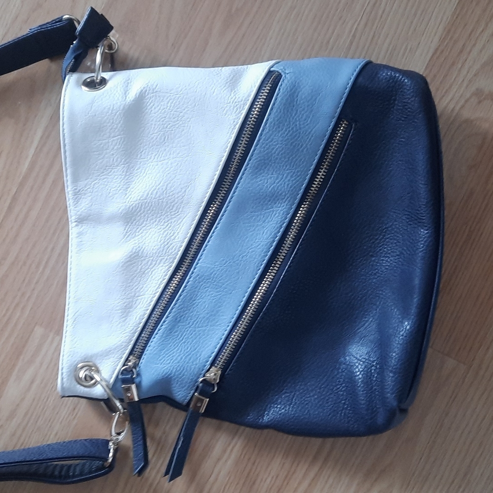 Purse - Picture 2 of 5